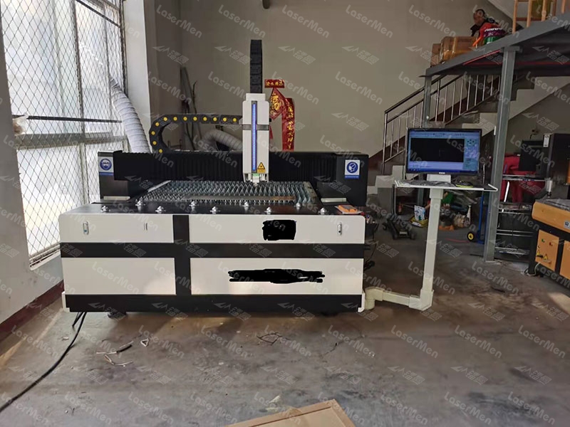 1530光纖激光切割機